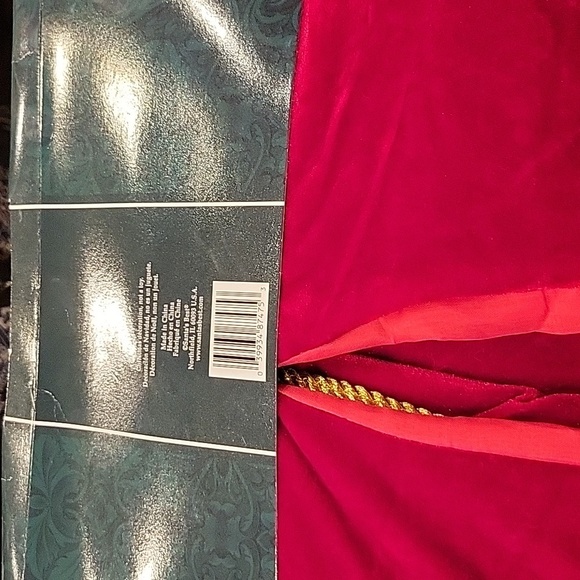 SANTA'S Best 56" Red Velvet Beaded luxurious Christmas 🎄 Tree Skirt - Picture 4 of 7